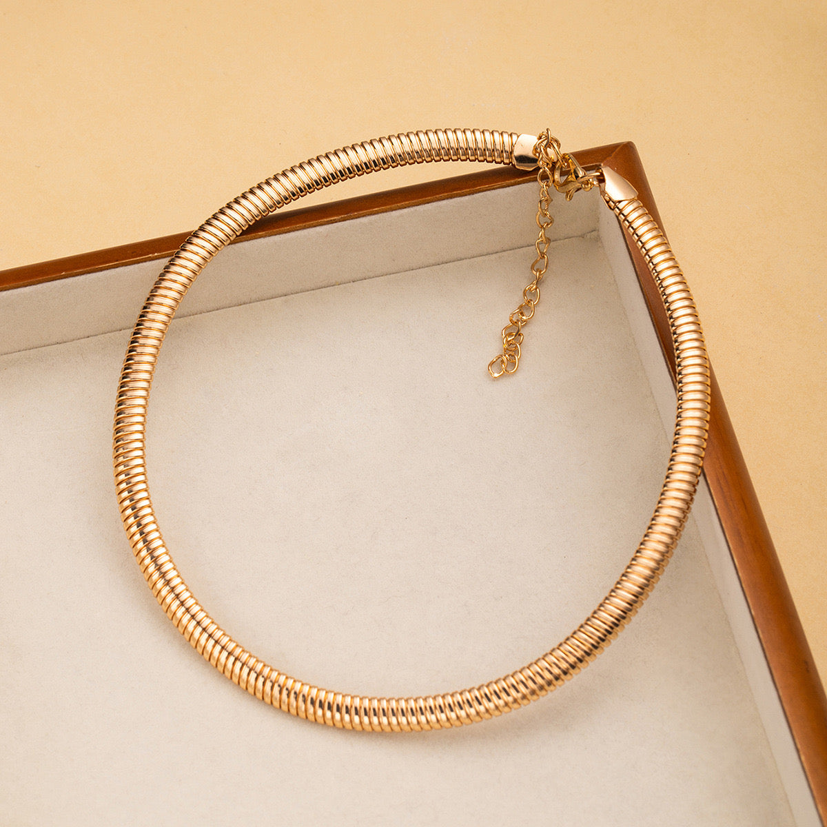 Collar Snake Gold