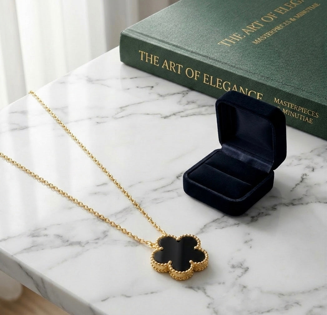 Collar Clover