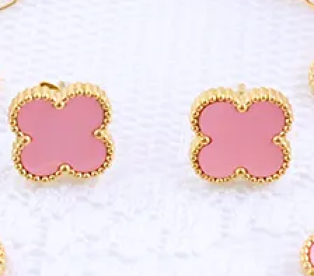 Aretes Clover
