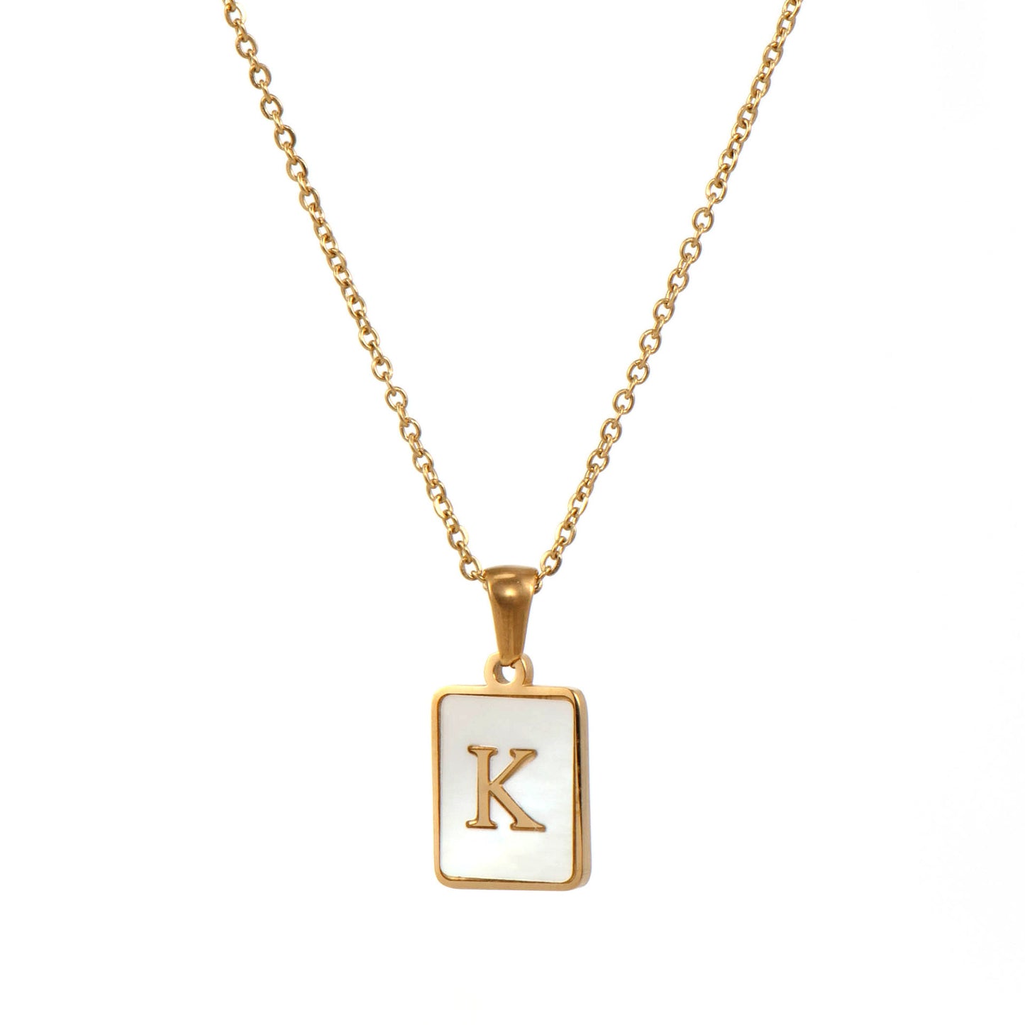 Collar con Inicial Cuadrada