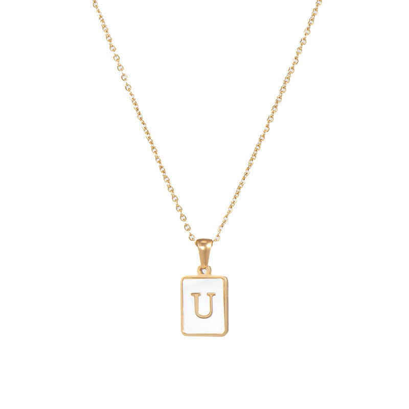 Collar con Inicial Cuadrada